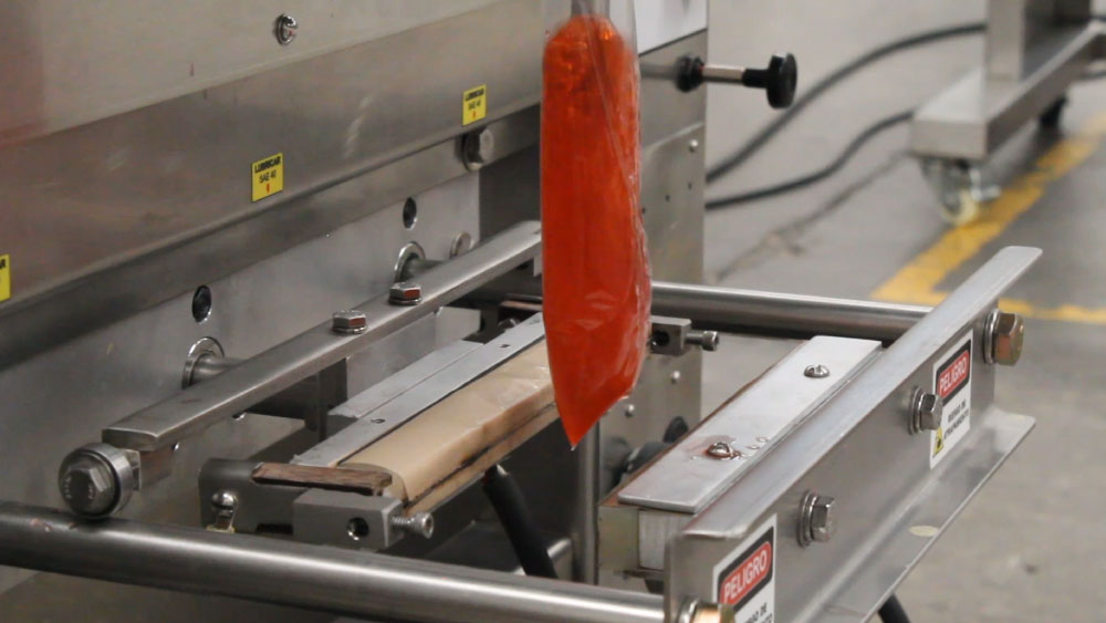 Envasadora para bolis,Maquinaria para bolis,producción de bolis,automatización del envasado,máquina envasadora de bolis | Envasado para Heladerías: Haz tu propia producción de Bolis